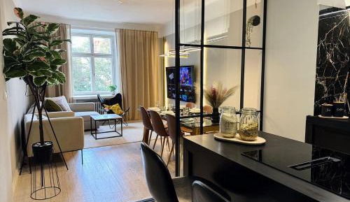 Two-Bedroom Deluxe Apartment with Garden View