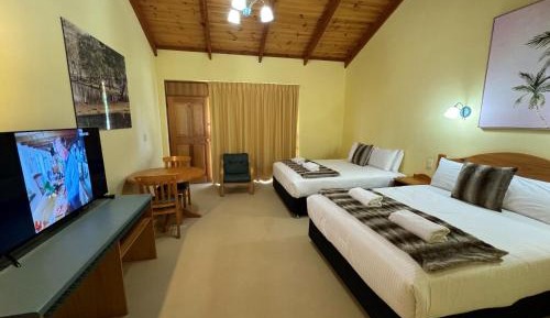 Deluxe Quadruple Room