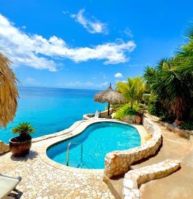 One-Bedroom Apartment with Balcony and Sea View