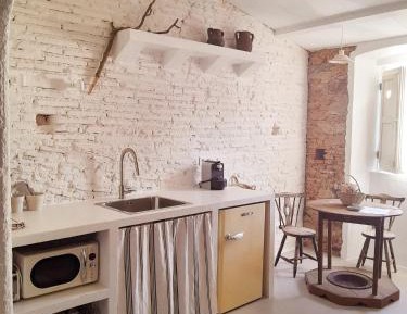 Studio Apartment with One Double Bed