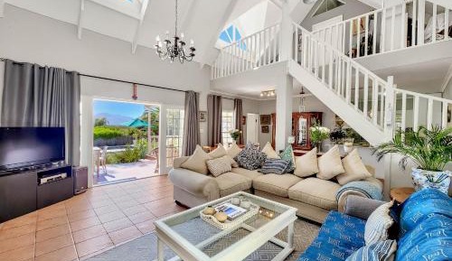 Three-Bedroom Holiday Home 