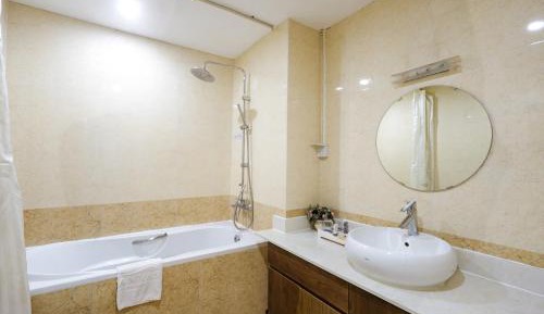 Room #1308585204