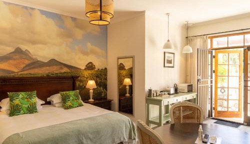 Queen Room with Garden View