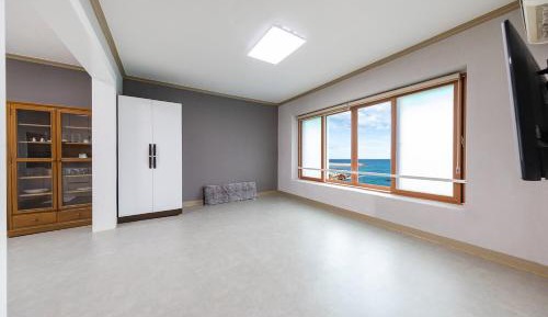 Double Room with Sea View 3