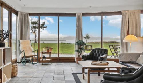 Three-Bedroom Holiday Home 