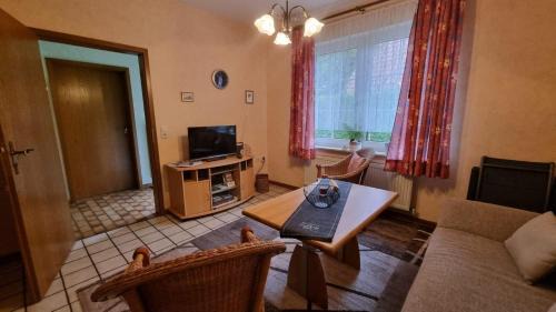 One-Bedroom Apartment with Shower
