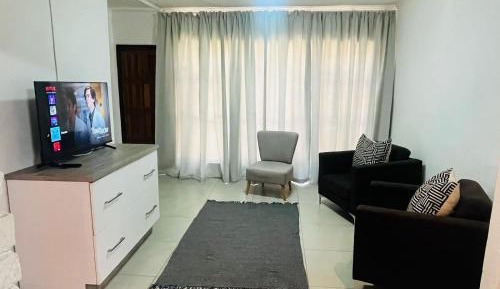 Queen Room with Garden View