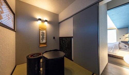 Twin Room with Private External Bathroom