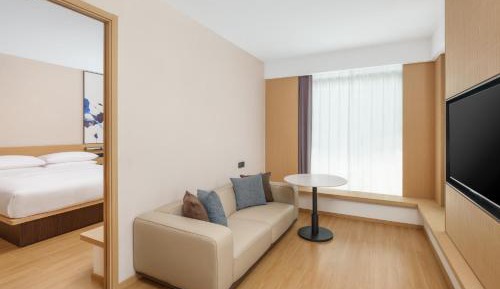 Fairfield King Suite