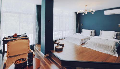 Double Room with Mountain View