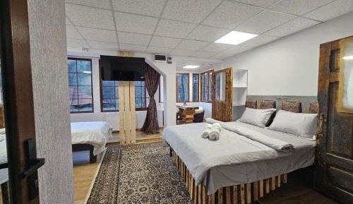 Deluxe King Studio