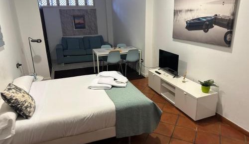 Studio with Sofa Bed