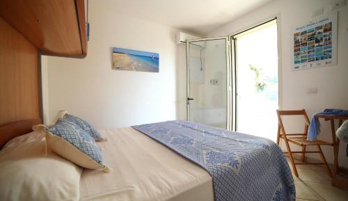 One-Bedroom Apartment with View