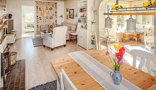 Four-Bedroom Holiday Home