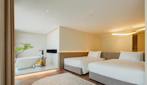 Deluxe Double or Twin Room with Ocean View