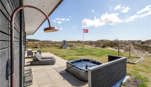 Four-Bedroom Holiday Home