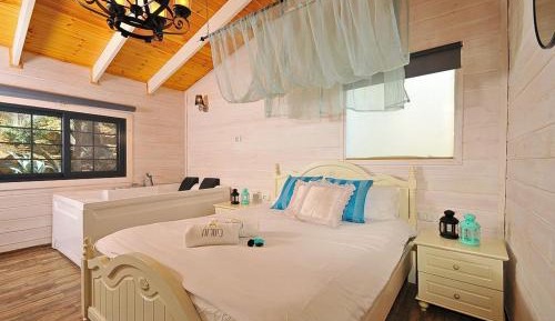 One-Bedroom Chalet