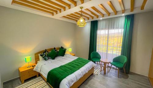 Double Room with Mountain View
