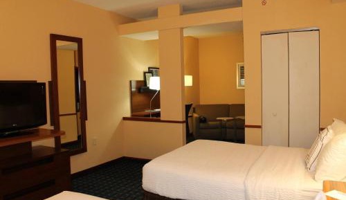 One-Bedroom Queen Suite - Hearing Accessible