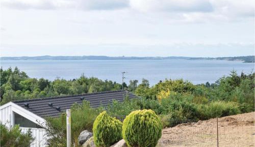 Four-Bedroom Holiday Home