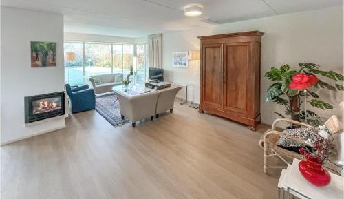 Three-Bedroom Vacation Home 