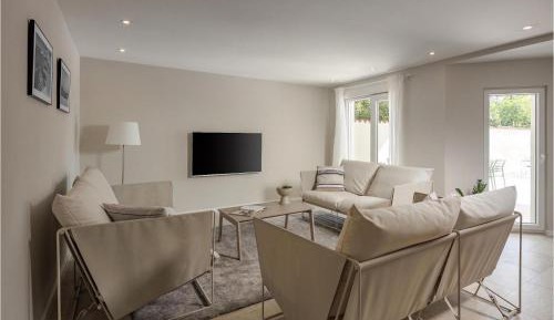 Four-Bedroom Holiday Home