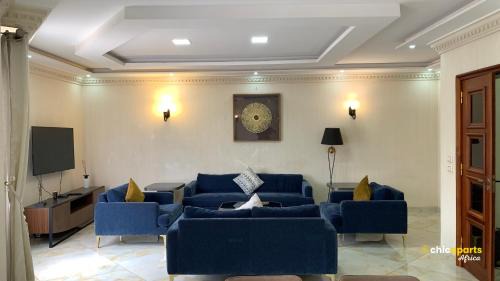 Three-Bedroom Deluxe Apartment