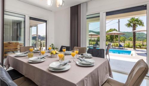 Four-Bedroom Holiday Home