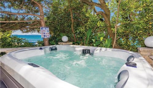 Five-Bedroom Holiday Home