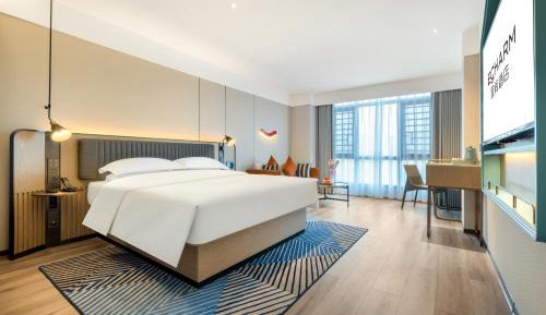 Deluxe Queen Room