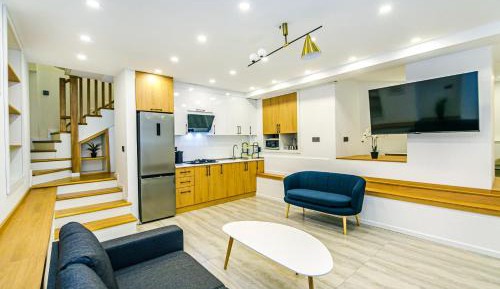 Three-Bedroom Deluxe Apartment