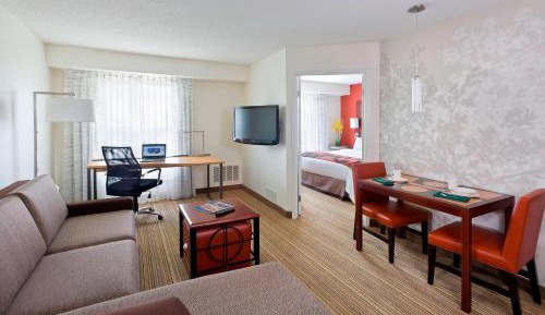 One-Bedroom King Suite with City View