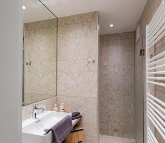 Apartment 3 with Mountain View