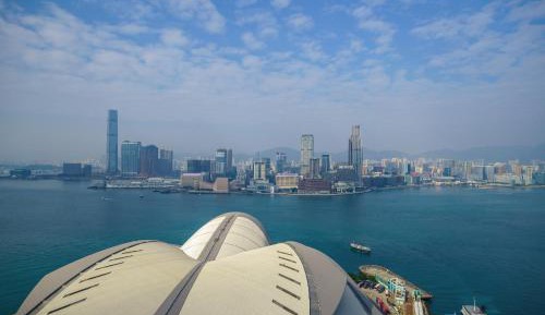 Club Queen Room with Harbor View and Executive Lounge Access