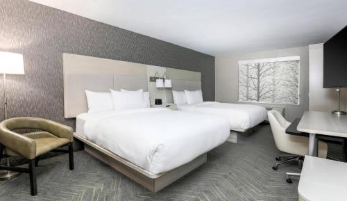 Double Queen Room