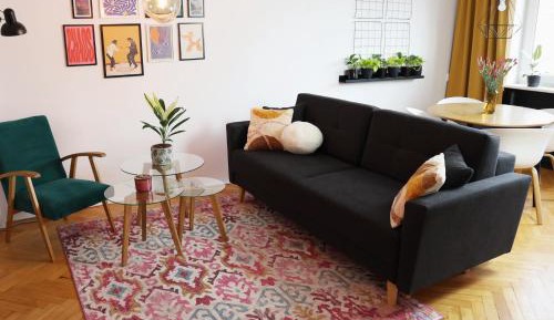 One-Bedroom Apartment with Balcony