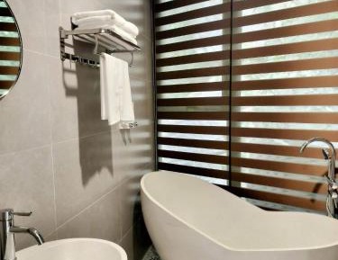 King Room with Mountain View