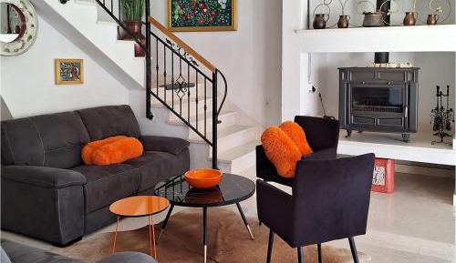 Five-Bedroom Holiday Home