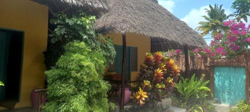 Bungalow with Garden View