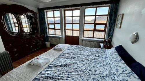 Double Room with Balcony and Sea View