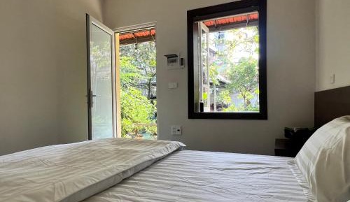 King Room with Pool View