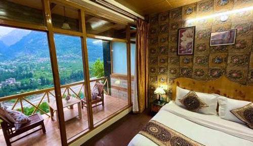 Queen Room with Balcony