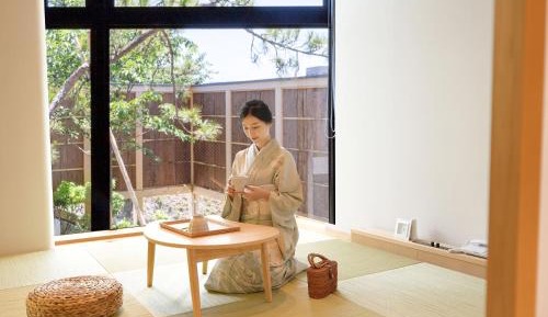 Family Room with Garden View