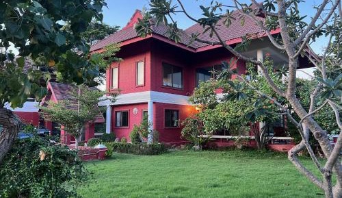 Four-Bedroom Holiday Home