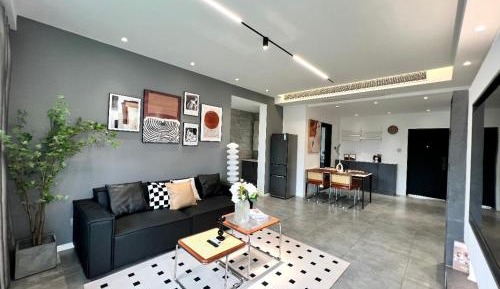 Two-Bedroom Apartment with Balcony and Sea View