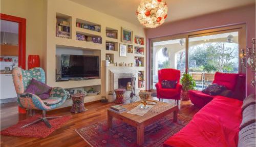 Five-Bedroom Holiday Home