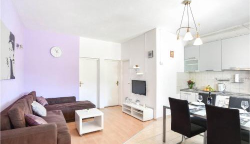 Six-Bedroom Holiday Home