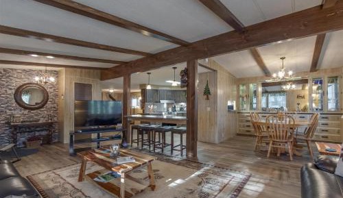 Three-Bedroom Holiday Home 