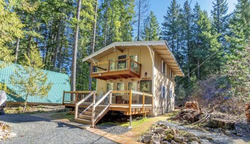 Three-Bedroom Holiday Home 