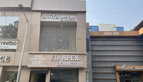 Single Bed in Male Dormitory Room with Shared Bathroom